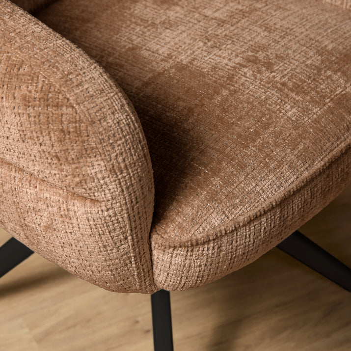 Eetkamerstoel Bella | Cinnamon | Poot Black | Met armleuning
